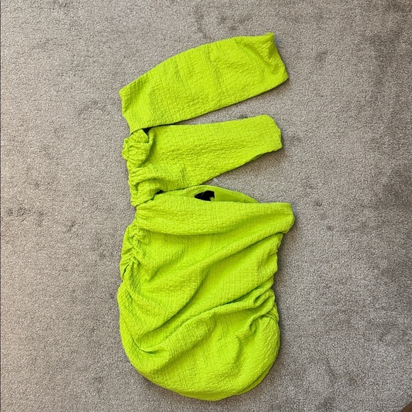 h:ours x REOLVE Alaric Cut Out Textured Mini Dress in Coconut Lime Size M - Picture 2 of 4